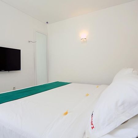 Reddoorz Near Pantai Jerman Hotel Kuta Lombok Eksteriør billede