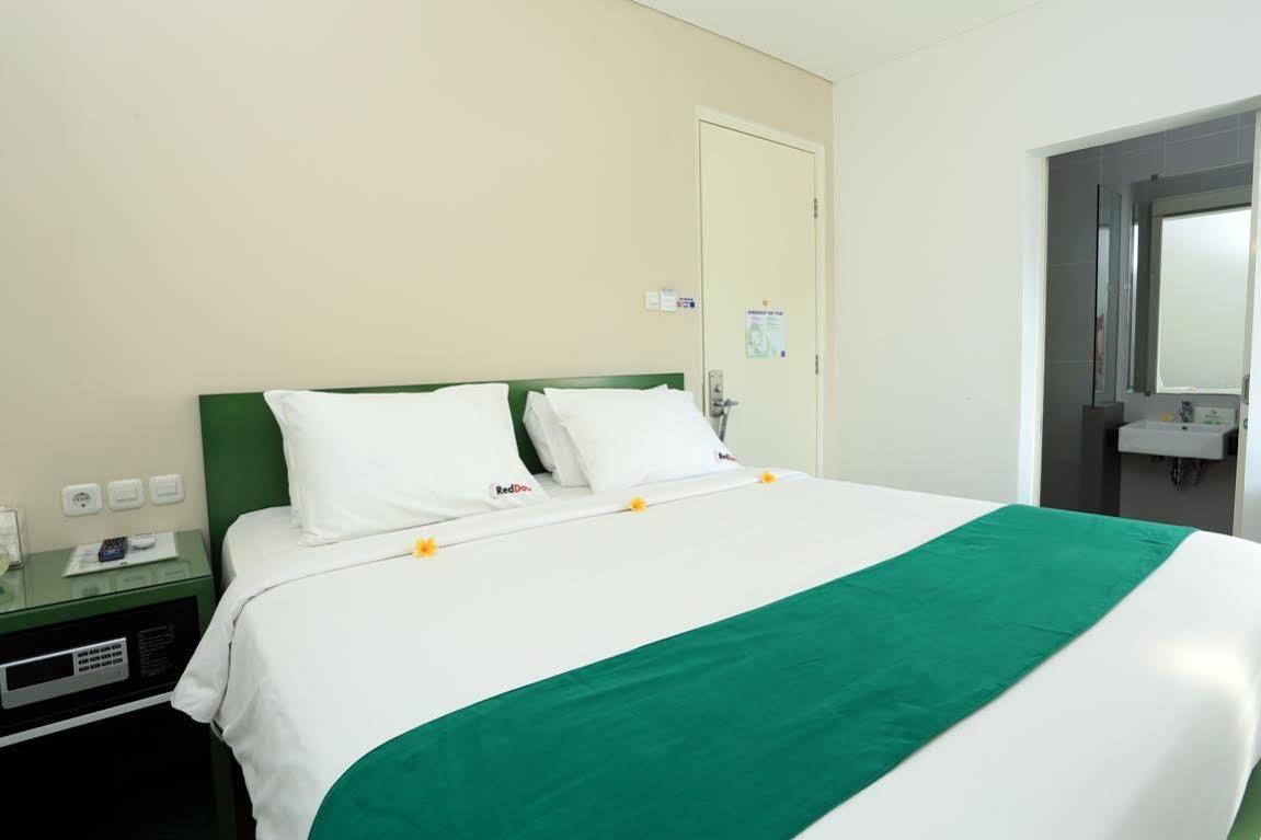 Reddoorz Near Pantai Jerman Hotel Kuta Lombok Eksteriør billede